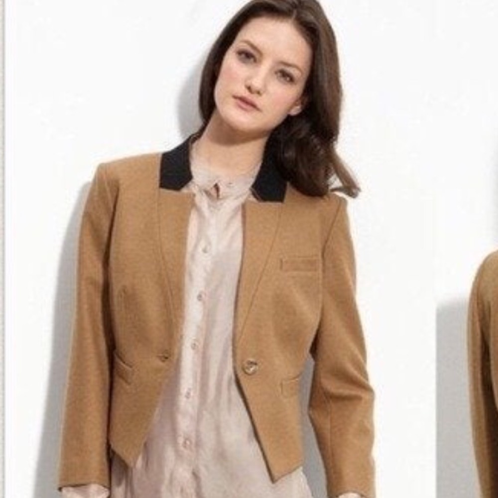 Cropped style wool blazer NWT!